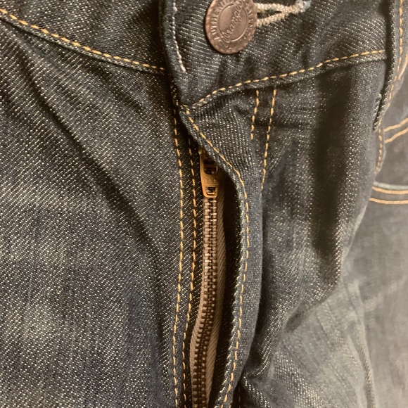 Wrangler Relaxed-Straight Fit Jeans - Picture 3 of 6